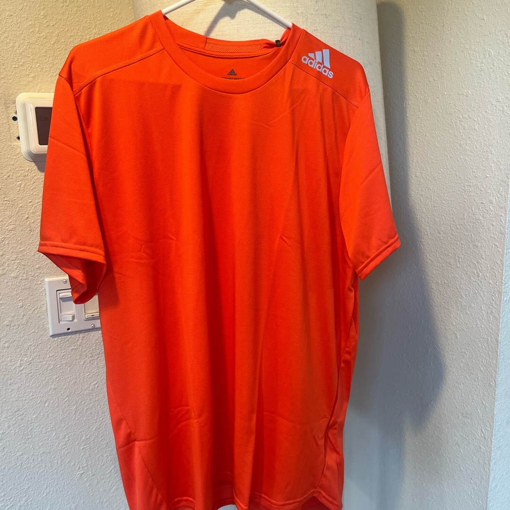 Adidas Men’s Orange Running Shirt! 🍊